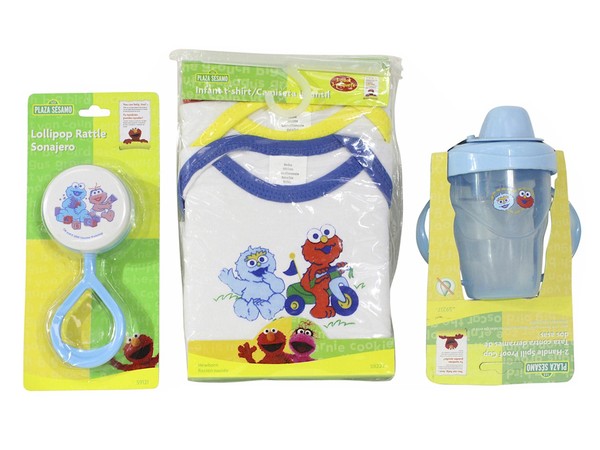  Sesame Street Infant's 3-Piece Rattle, Spill Proof Cup, & T-Shirt Pack Set 