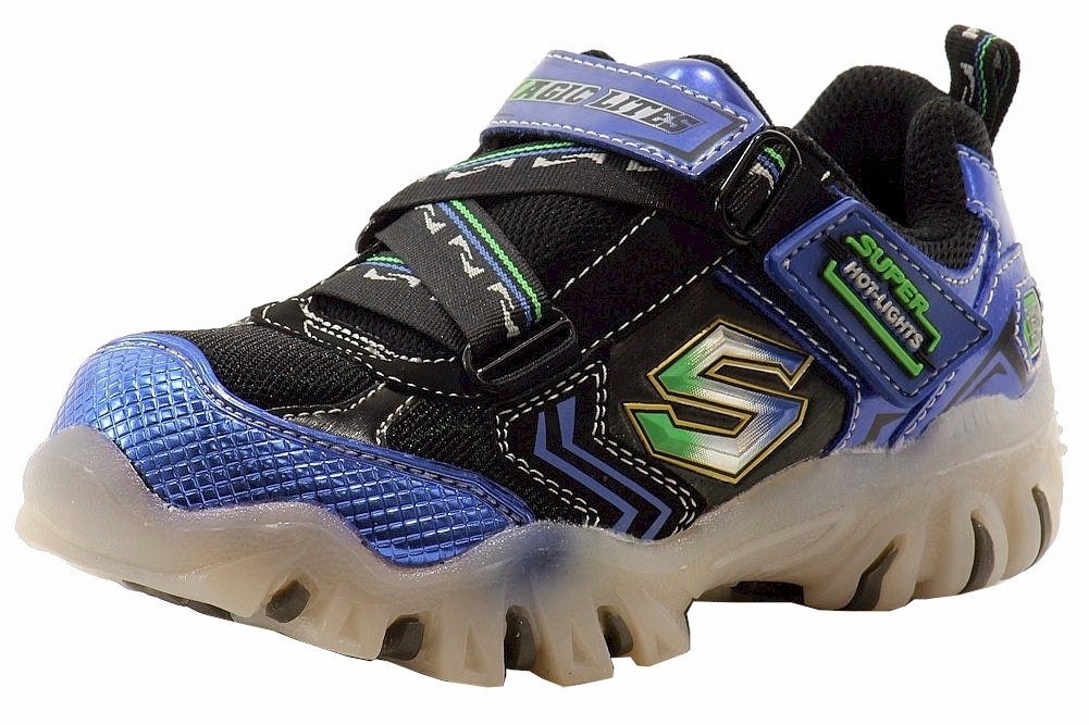 Toddler boy hotsell skechers light up