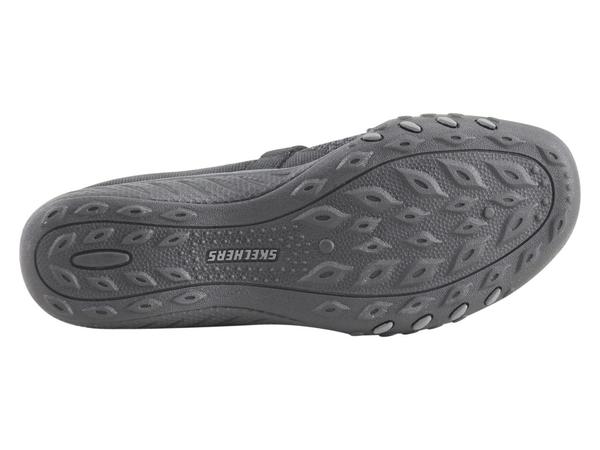 skechers sport women's breathe easy lucky lady mary jane flat